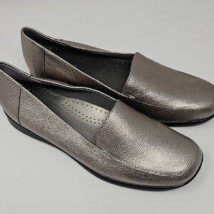 Trotters Metallic Loafers for Women 11W